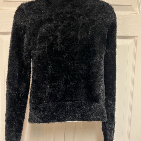 KAMEO Vintage Black Fuzzy Cropped Zip Jacket - Picture 7 of 10